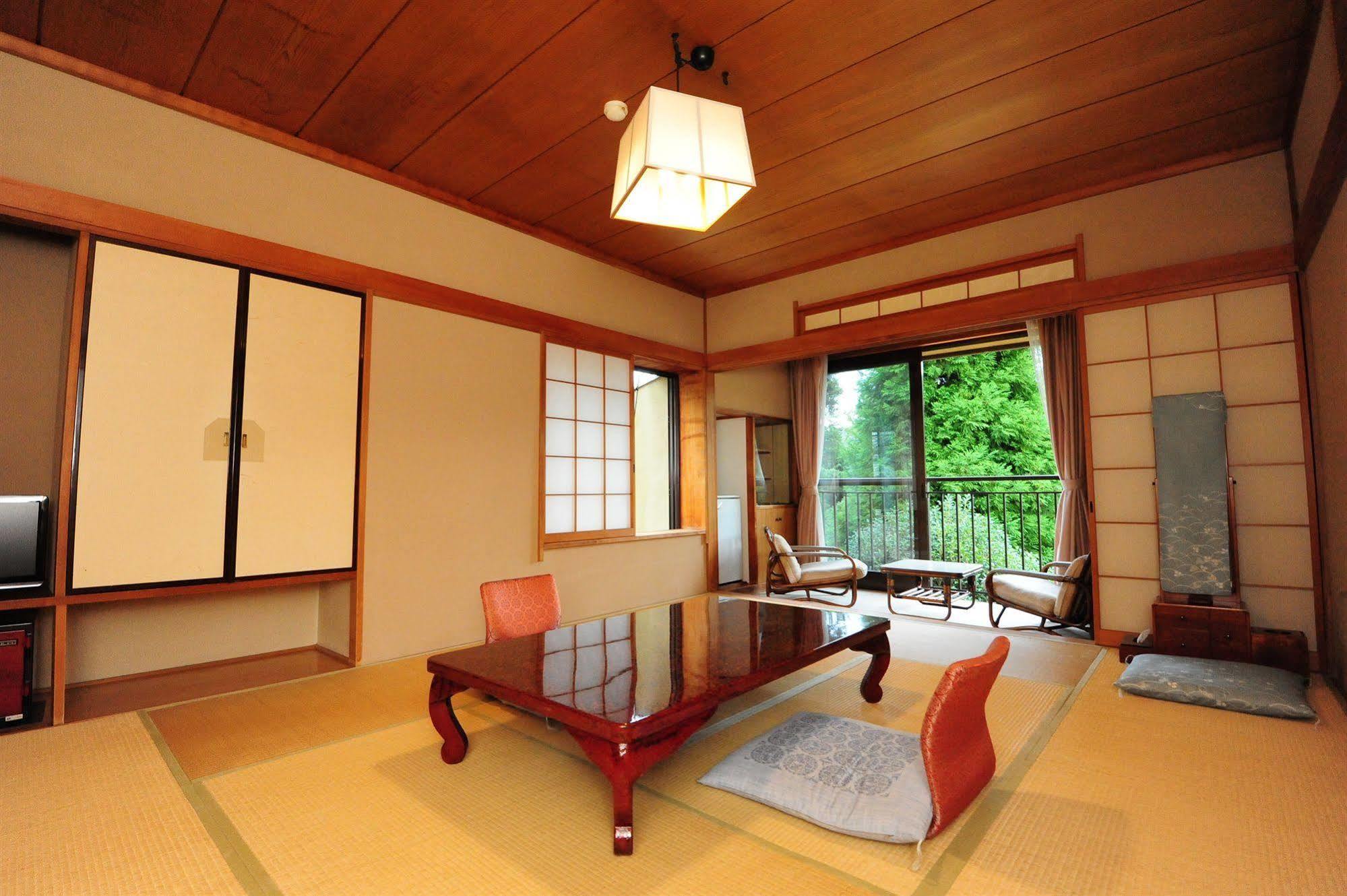 ยูงะวาระ ออนเซน อะชิการิ เรียวคัง Hotel ยูกาวาระ ภายนอก รูปภาพ