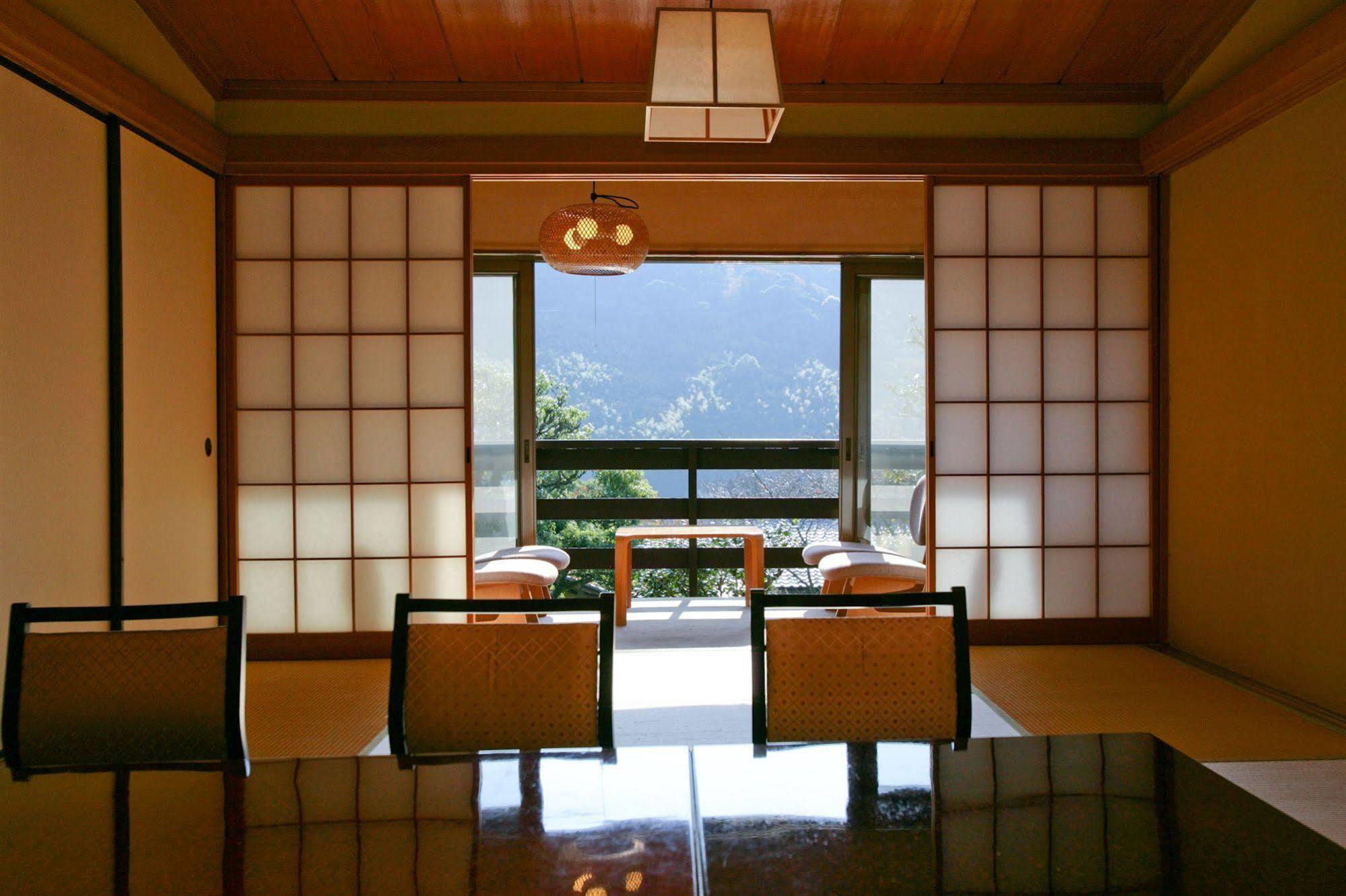 ยูงะวาระ ออนเซน อะชิการิ เรียวคัง Hotel ยูกาวาระ ภายนอก รูปภาพ